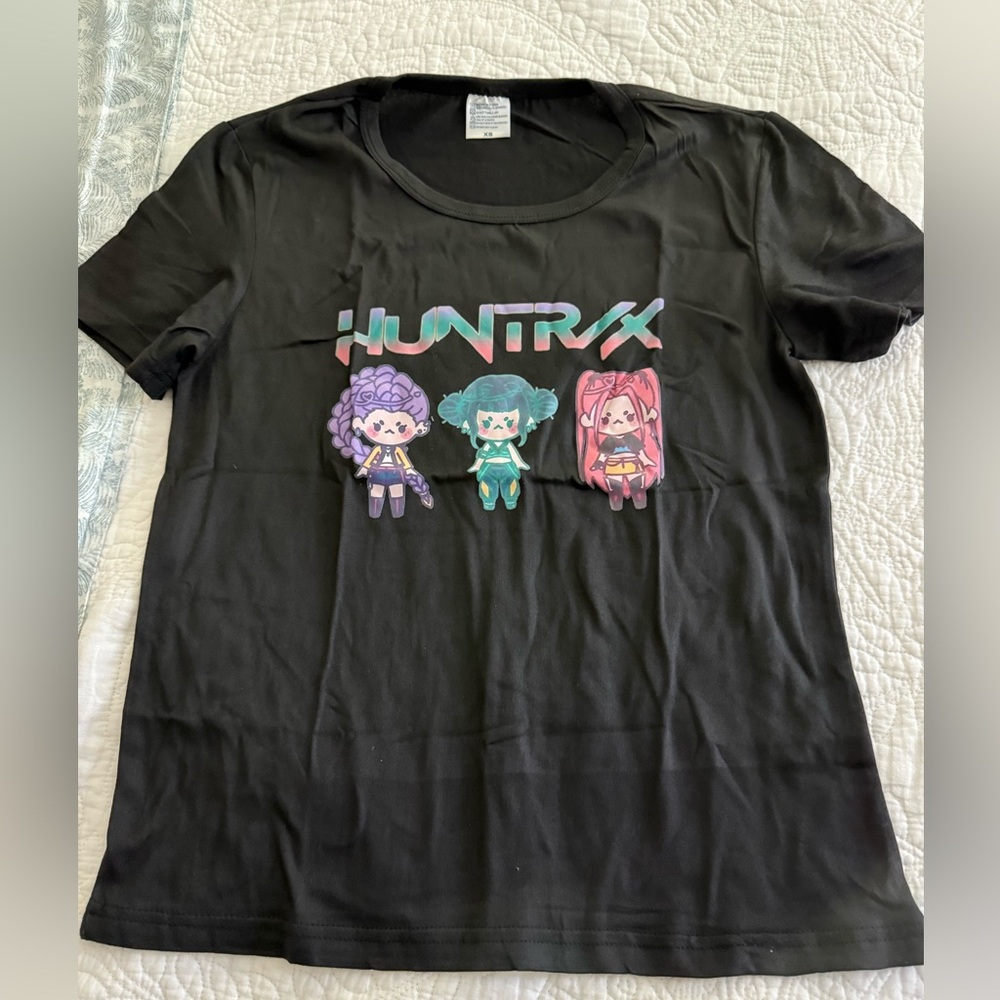 Women's T-Shirt  Huntrix k-pop Demon Hunter XS
